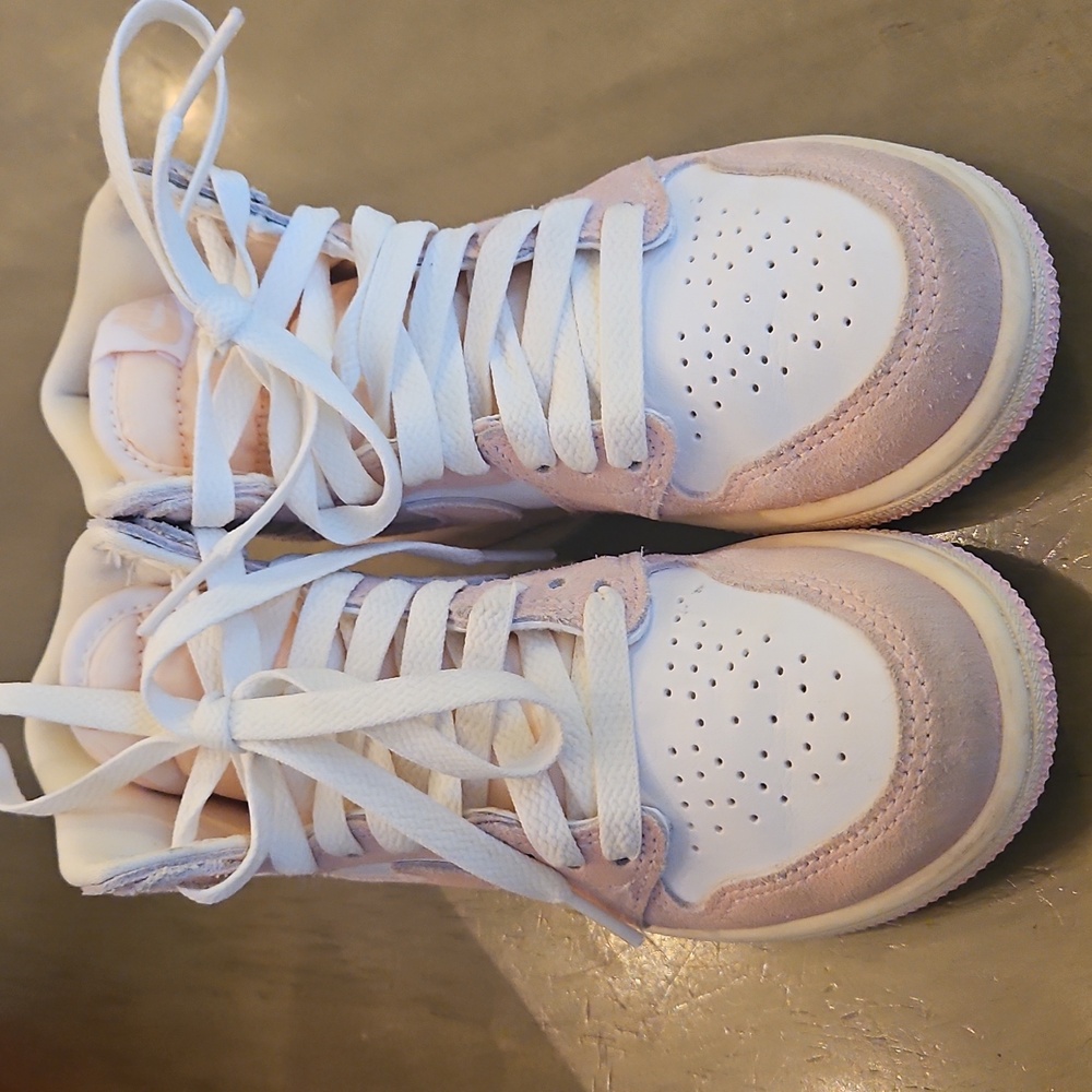 Jordan 1 Retro High OG Pink Kids 11.5